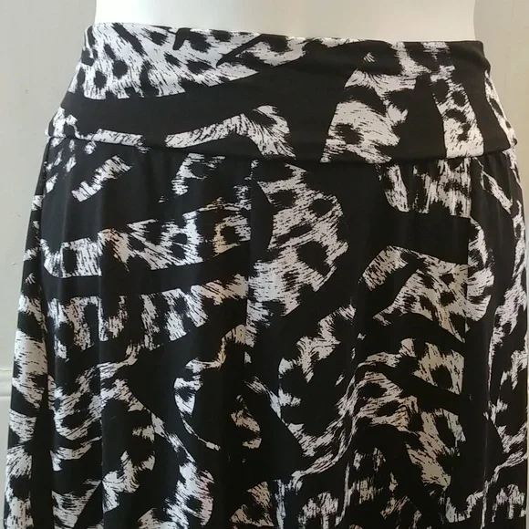 🎉2/$16 Jessica A Line Animal Print Pull On Skirt - Picture 4 of 4